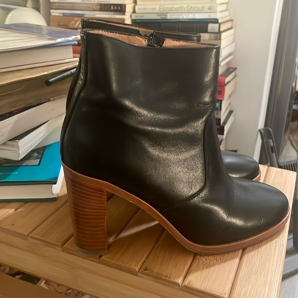 A.P.C. black leather heeled boots booties EU 40 US 9